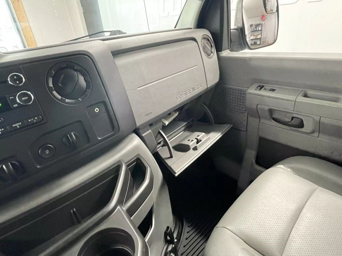 2014 Ford E350 Super Duty Cargo Van 3D