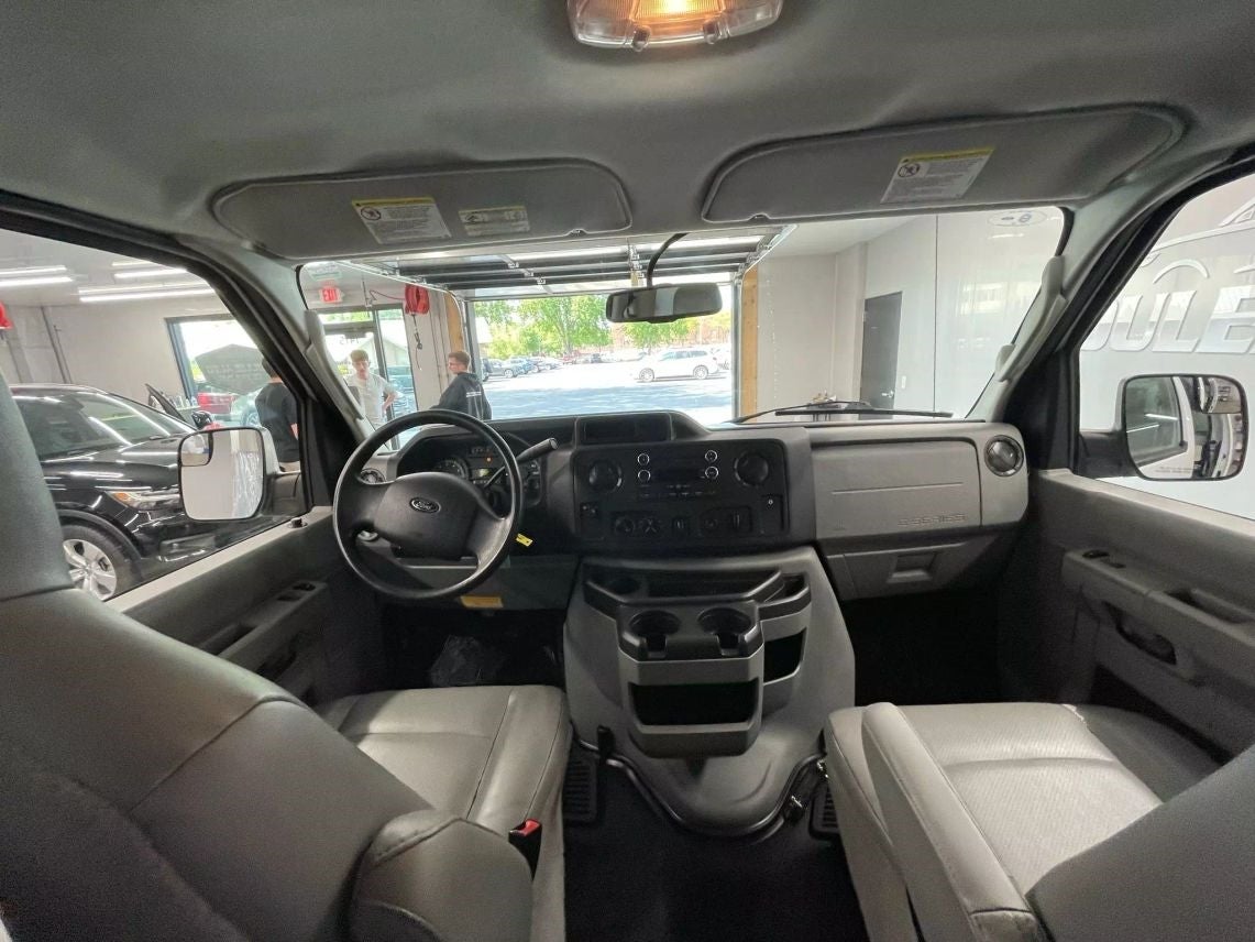 2014 Ford E350 Super Duty Cargo Van 3D
