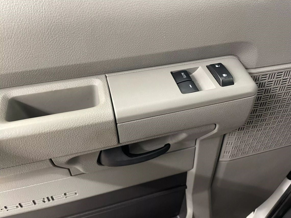 2014 Ford E350 Super Duty Cargo Van 3D