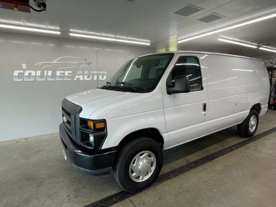 2014 Ford E350 Super Duty Cargo Van 3D