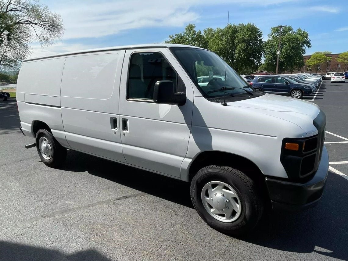 2014 Ford E350 Super Duty Cargo Van 3D