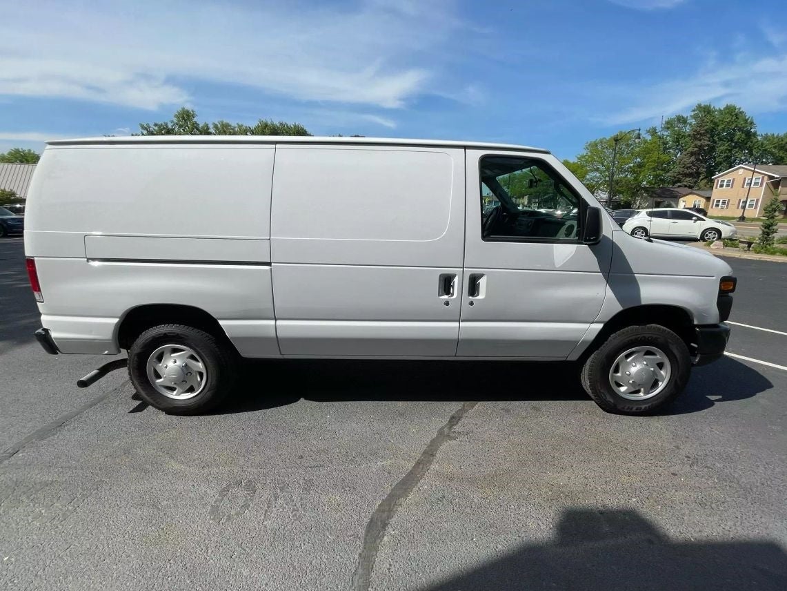 2014 Ford E350 Super Duty Cargo Van 3D
