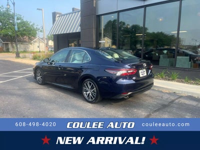 2022 Toyota Camry XLE Sedan 4D