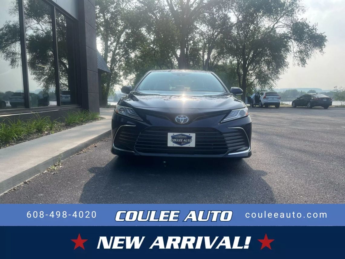 2022 Toyota Camry XLE Sedan 4D